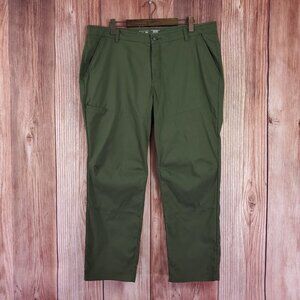 Mountain Hardwear AP Pants Mens Size 40 Hiking Outdoors Roll Up Olive Green